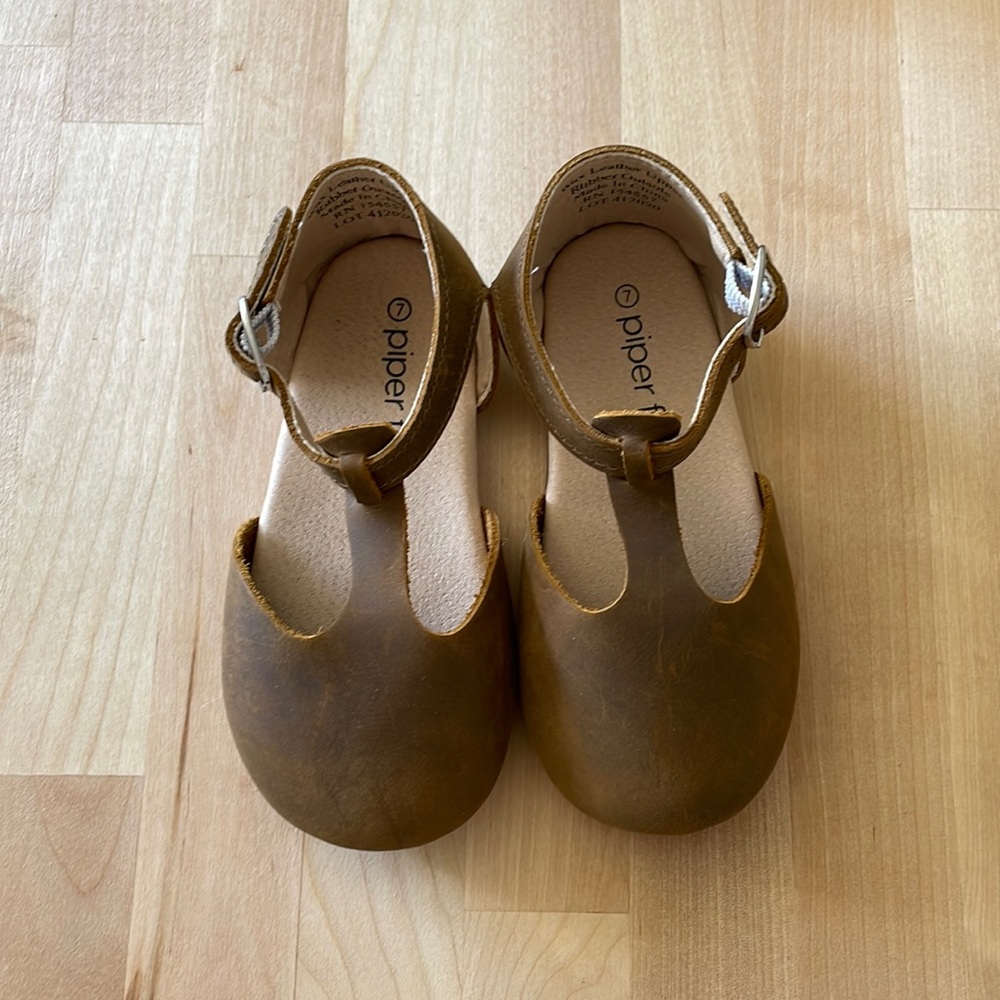 Piper Finn leather T bar Mary Janes size 7
